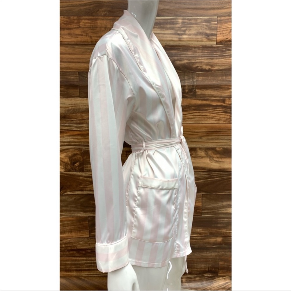 🌸Sam Edelman Robe🌸 - Picture 4 of 6